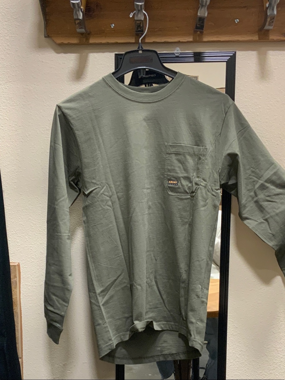 Ariat Long-Sleeve Pocket Tee - Olive Green